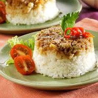 Nasi Bawang Telur Plus Ayam