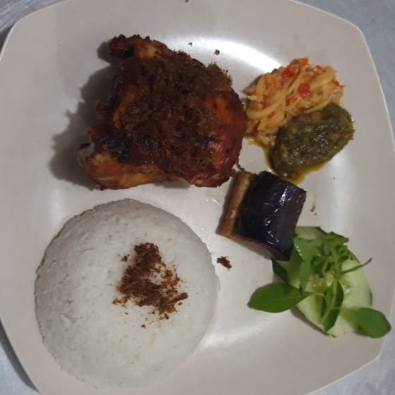 Nasi Bebek Sinjaya
