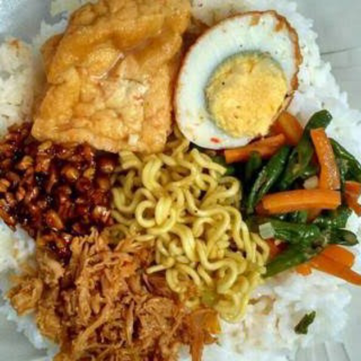 Nasi Campur Aneka Lauk 