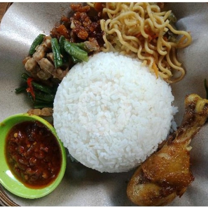 Nasi Campur Ayam