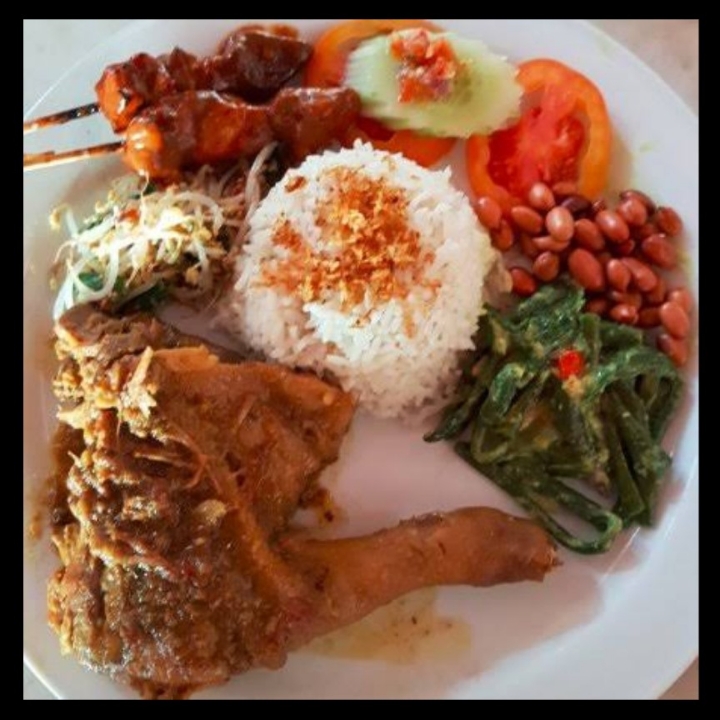 Nasi Campur Ayam