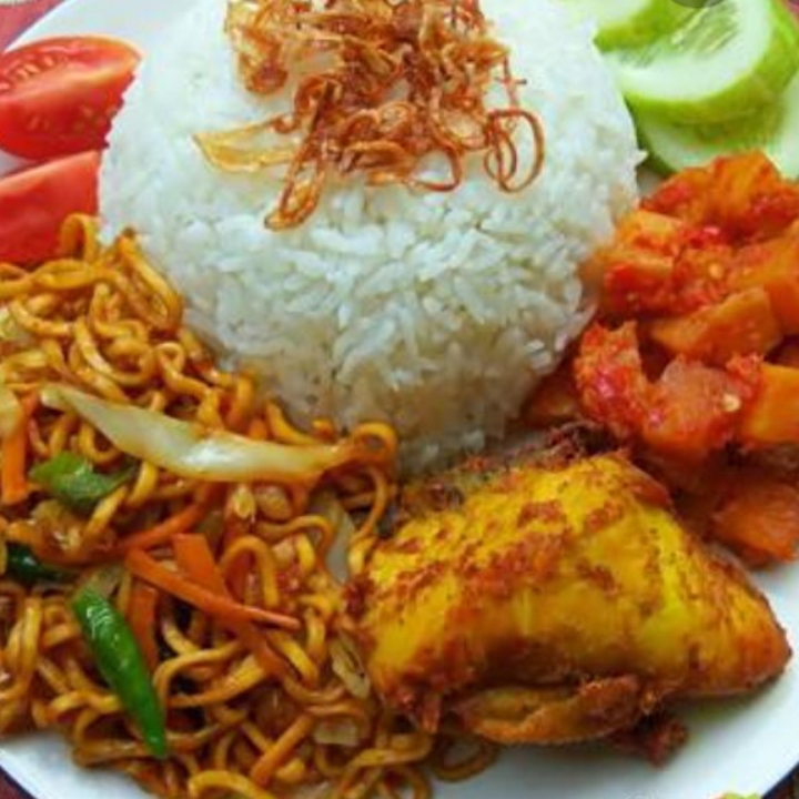 Nasi Campur Ayam