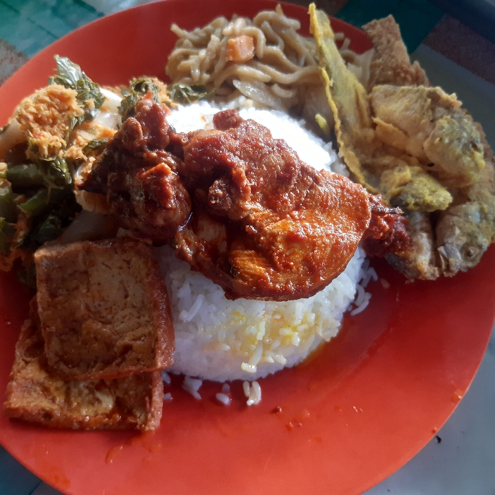 Nasi Campur Ayam Habang