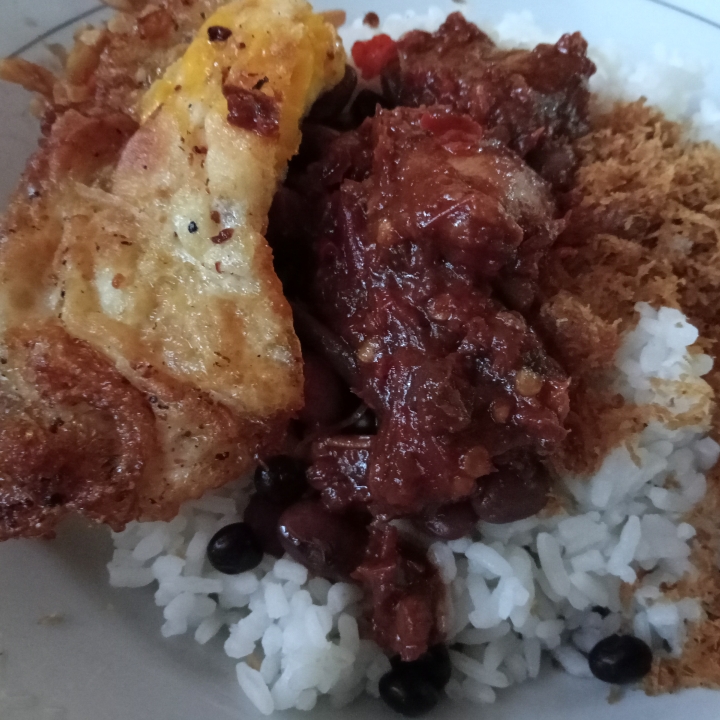 Nasi Campur Ayam Potong 2