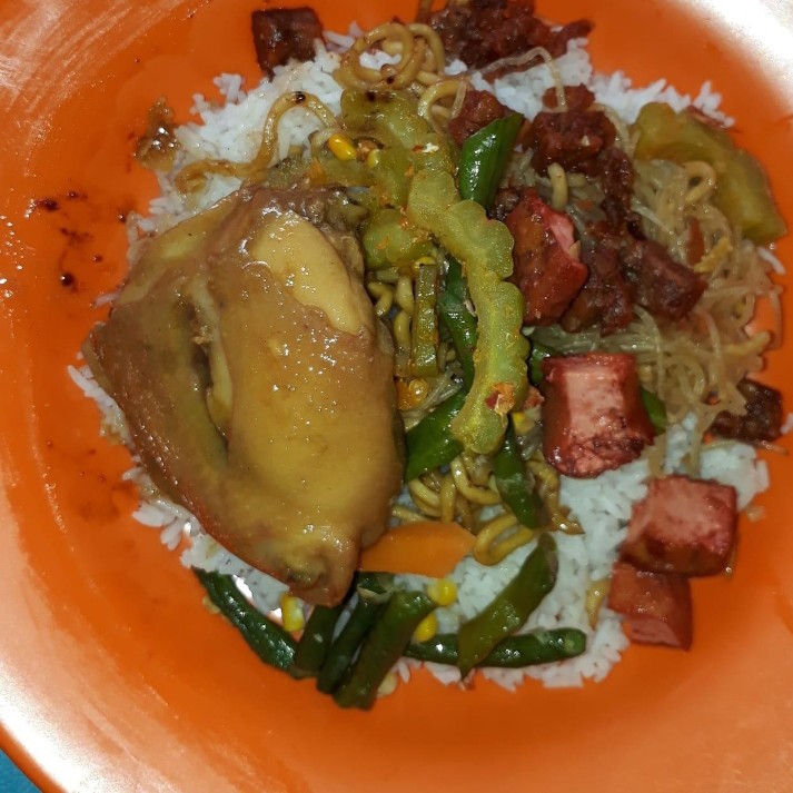 Nasi Campur Ayam Thailand