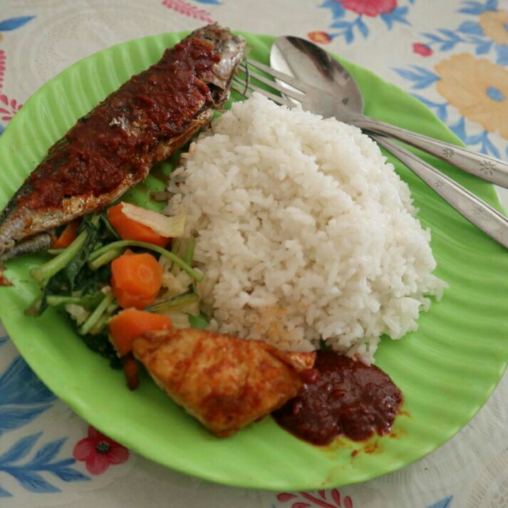 Nasi Campur Ikan