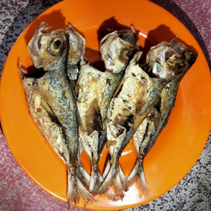 Nasi Campur Ikan Goreng