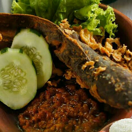 Nasi Campur Ikan Lele