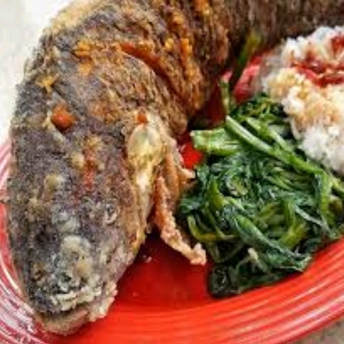 Nasi Campur Nila Goreng