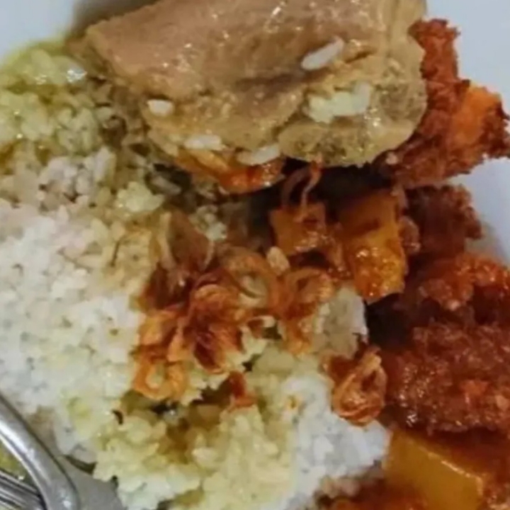 Nasi Campur Opor Ayam