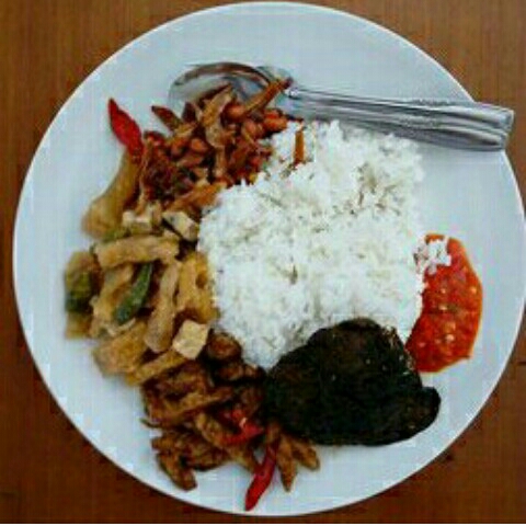 Nasi Campur Paru