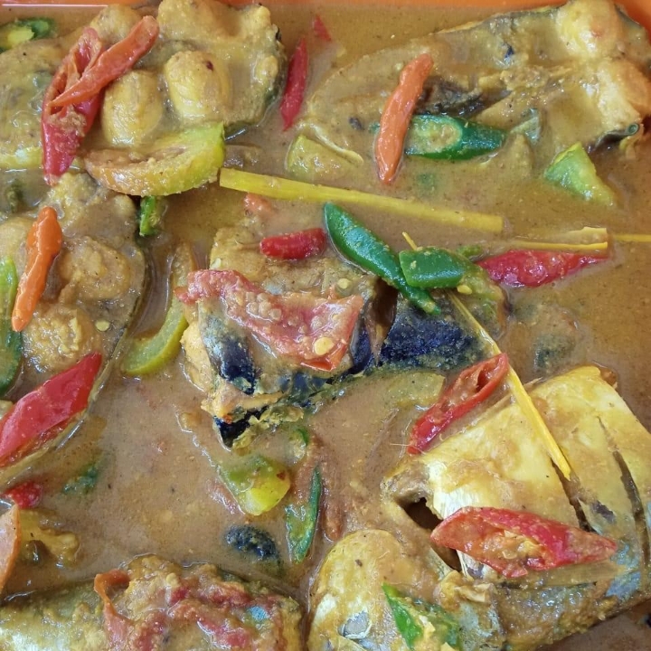 Nasi Campur Patin Batuup