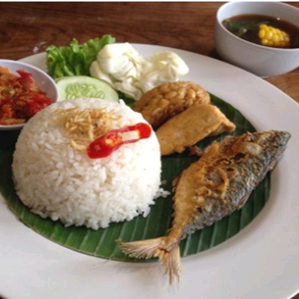 Nasi Campur Peda Goreng