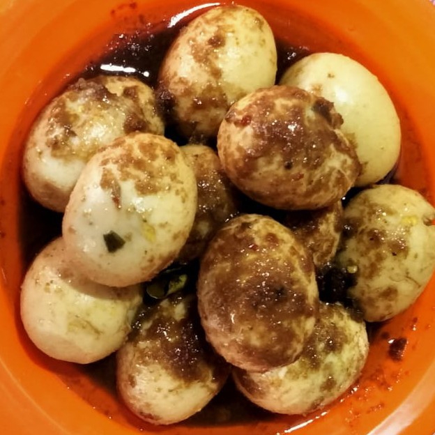 Nasi Campur Telur Bulat