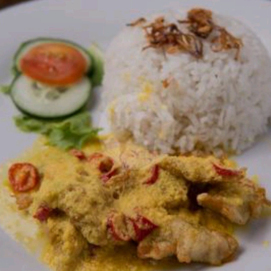 Nasi Chicken Salted Egg