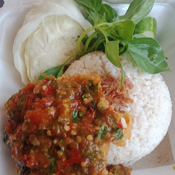 Nasi Geprek Tanpa Sayur Insyaallah Mantul