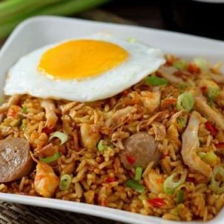 Nasi Goreng ayam Suwir Plus Telor