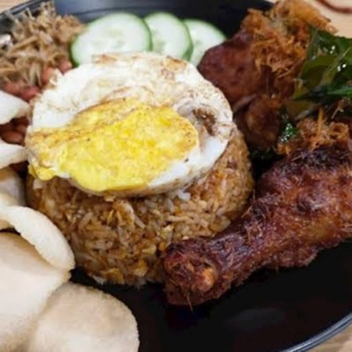 Nasi Goreng Ayam 