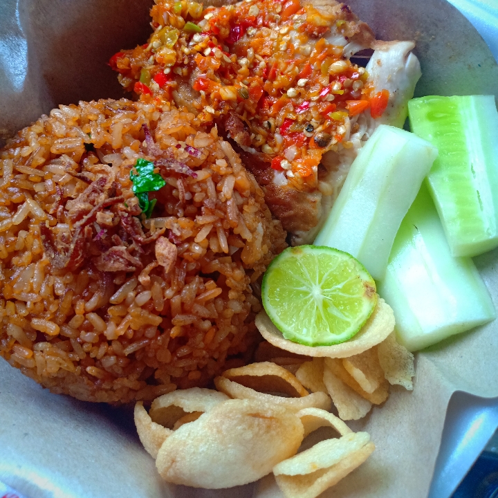 Nasi Goreng Ayam Geprek