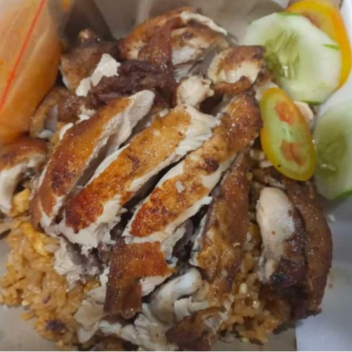 Nasi Goreng Ayam Goreng 