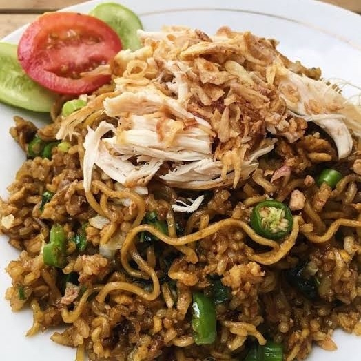 Nasi Goreng Campur Mie