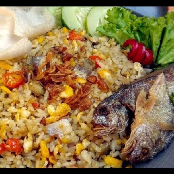Nasi Goreng Ikan Asin