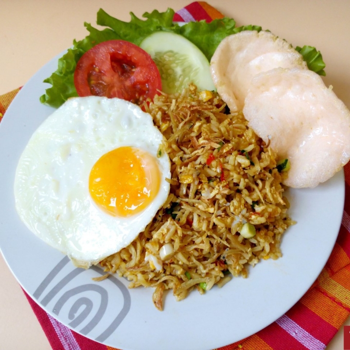 Nasi Goreng Ikan Asin Dan Telor