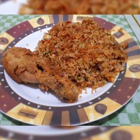 Nasi Goreng Komplit Ayam Tepung