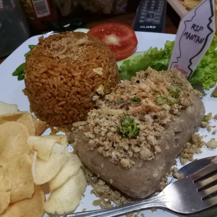 Nasi Goreng Kuburan Mantan