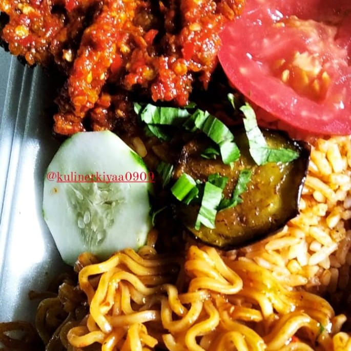 Nasi Goreng Migoreng Ayam Penyet
