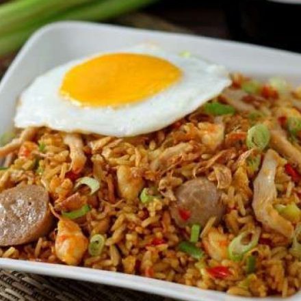 Nasi Goreng Paket Komplit