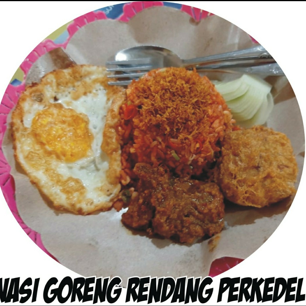 Nasi Goreng Rendang Perkedel