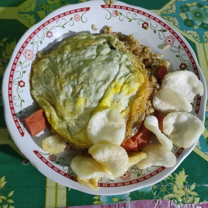 Nasi Goreng Sosis Ayam Dadar