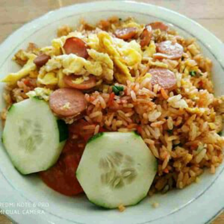 Nasi Goreng Sosis Telur