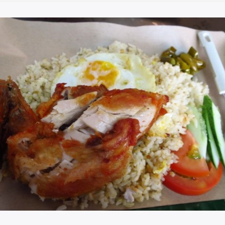 Nasi Goreng Spesial Ayam Goreng