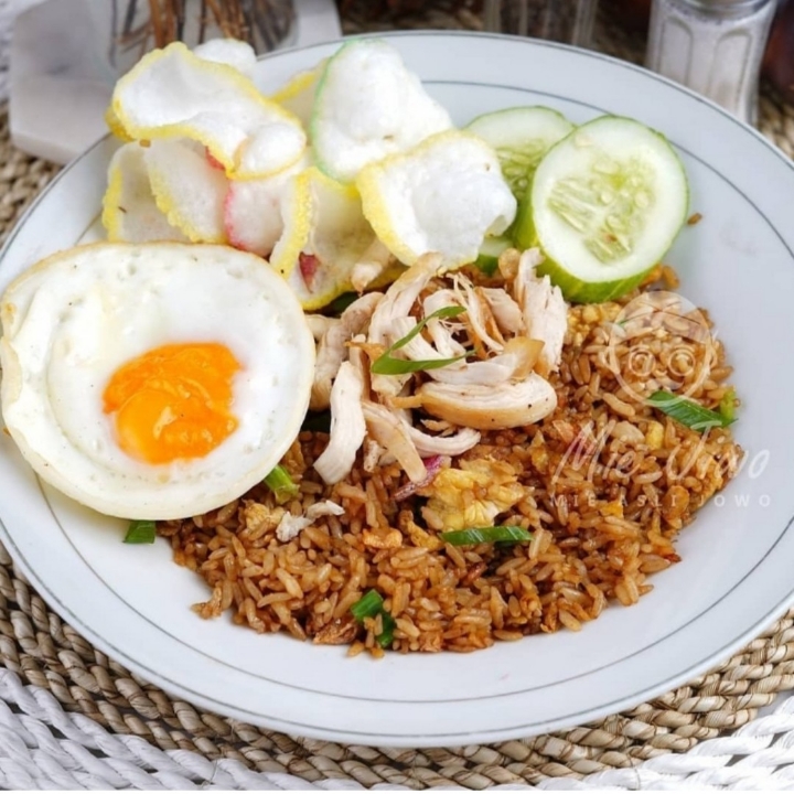 Nasi Goreng Telur Mata Sapi