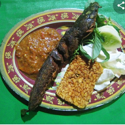 Nasi Ikan Bakar Gulai Goreng