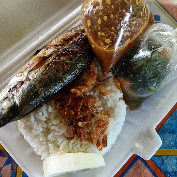 Nasi Ikan Bakar Kangkung Cha