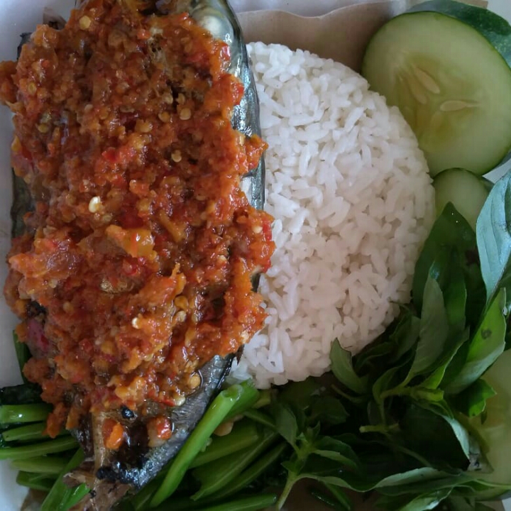 Nasi Ikan Bakar Rica