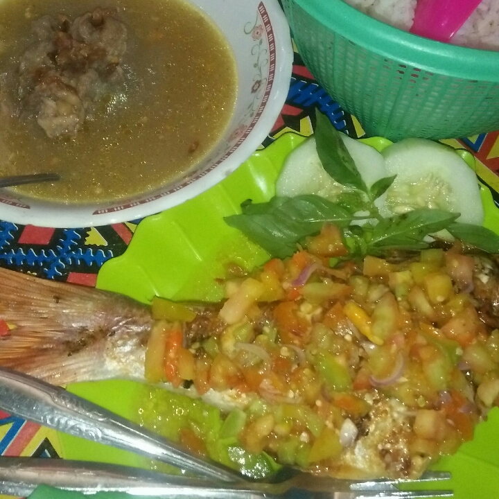 Nasi Ikan Batu Vs Kuah Kaledo