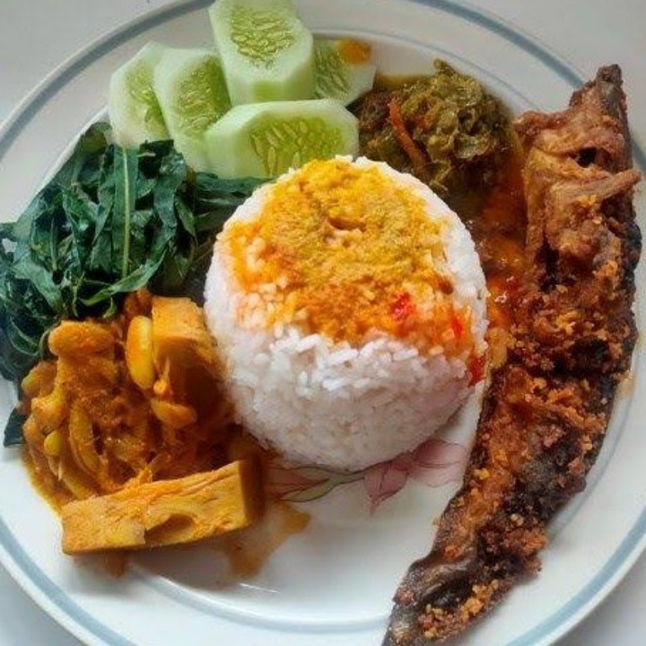 Nasi Ikan Goreng 