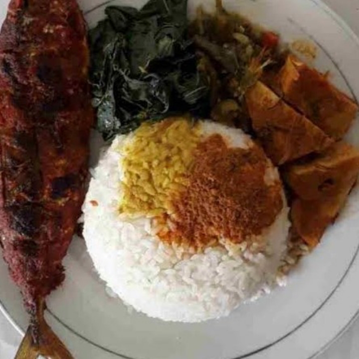 Nasi Ikan Goreng 