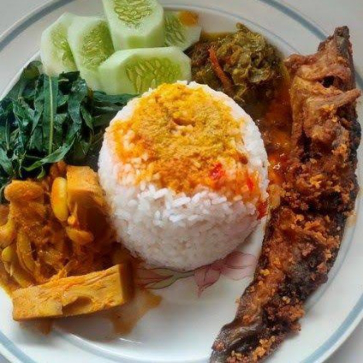 Nasi Ikan Goreng 