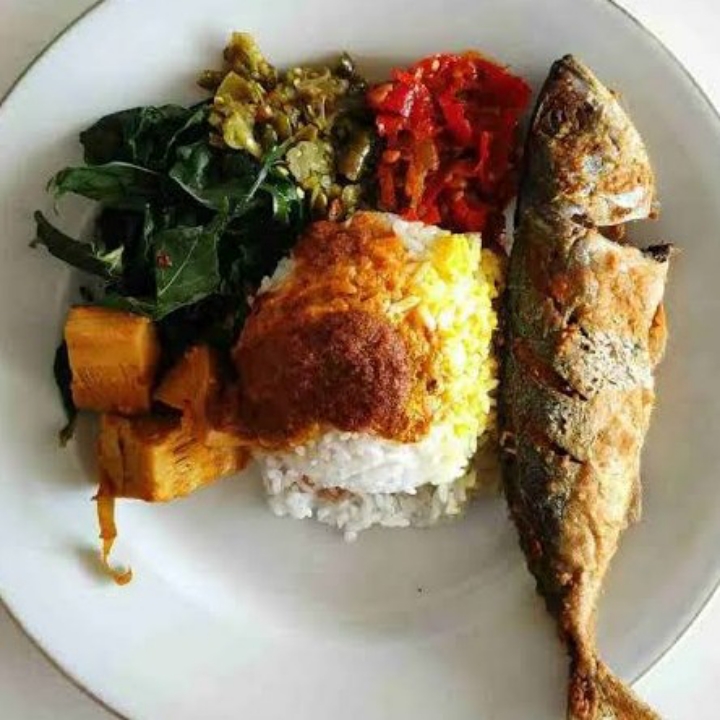 Nasi Ikan Goreng