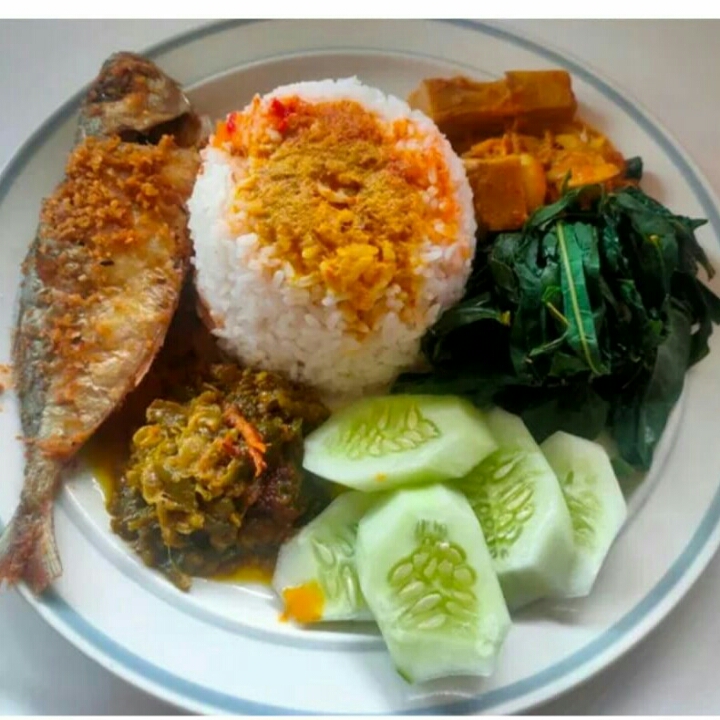 Nasi Ikan Goreng