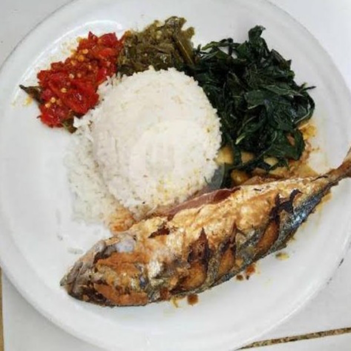 Nasi Ikan Goreng