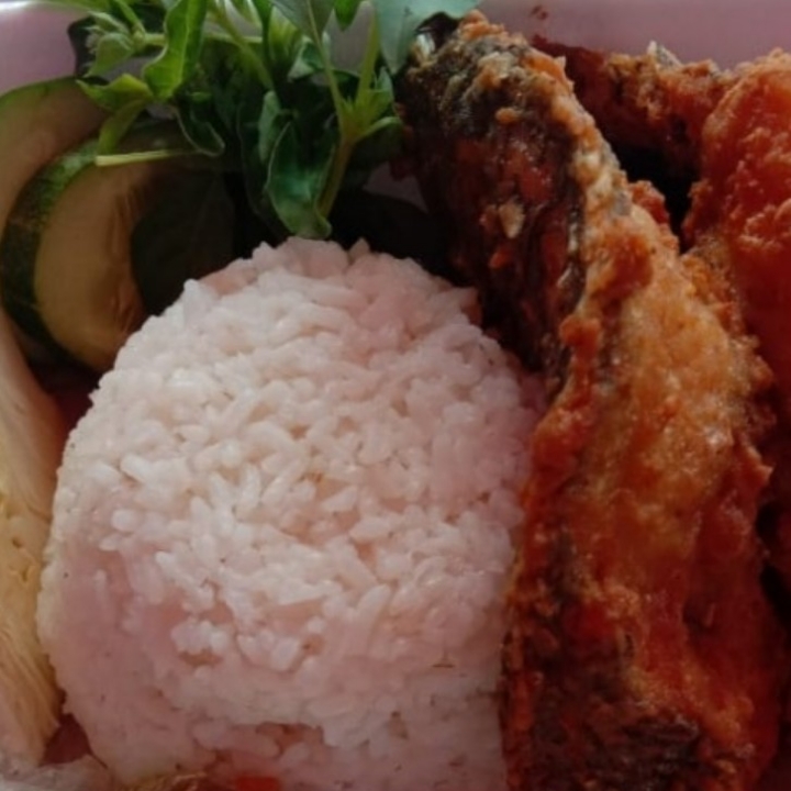 Nasi Ikan Mujair Goreng