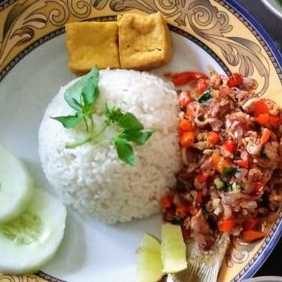 Nasi Ikan Sambal Matah