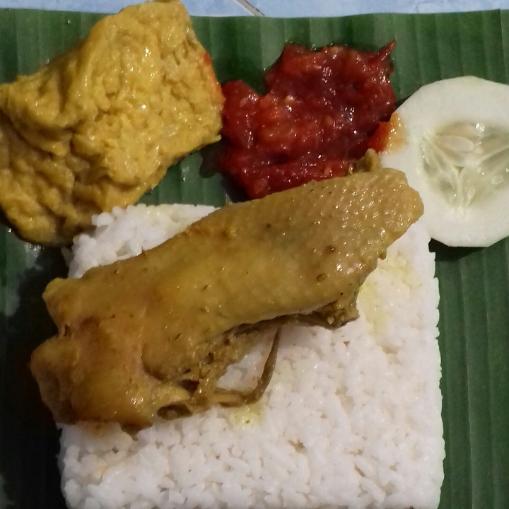 Nasi Kare Ayam Kampung
