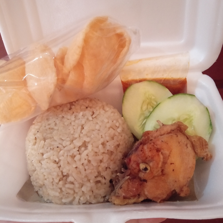 Nasi Kebuli Ayam Goreng 2
